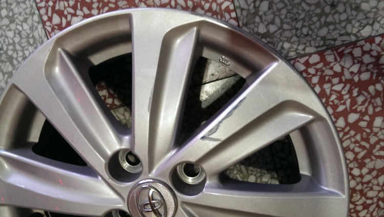 NEW VIOS原廠15吋鋁圈x1
